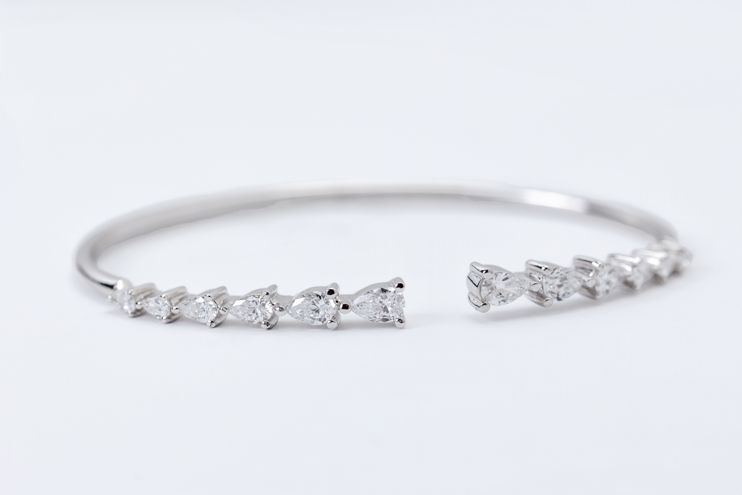 Pearl Diamond Bracelet In 18K White Gold